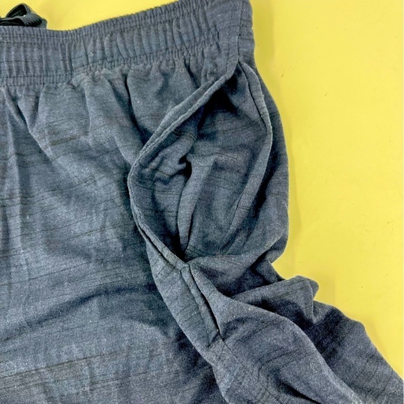 Reebok‎ Basketball / Athletic Shorts - Picture 6 of 7